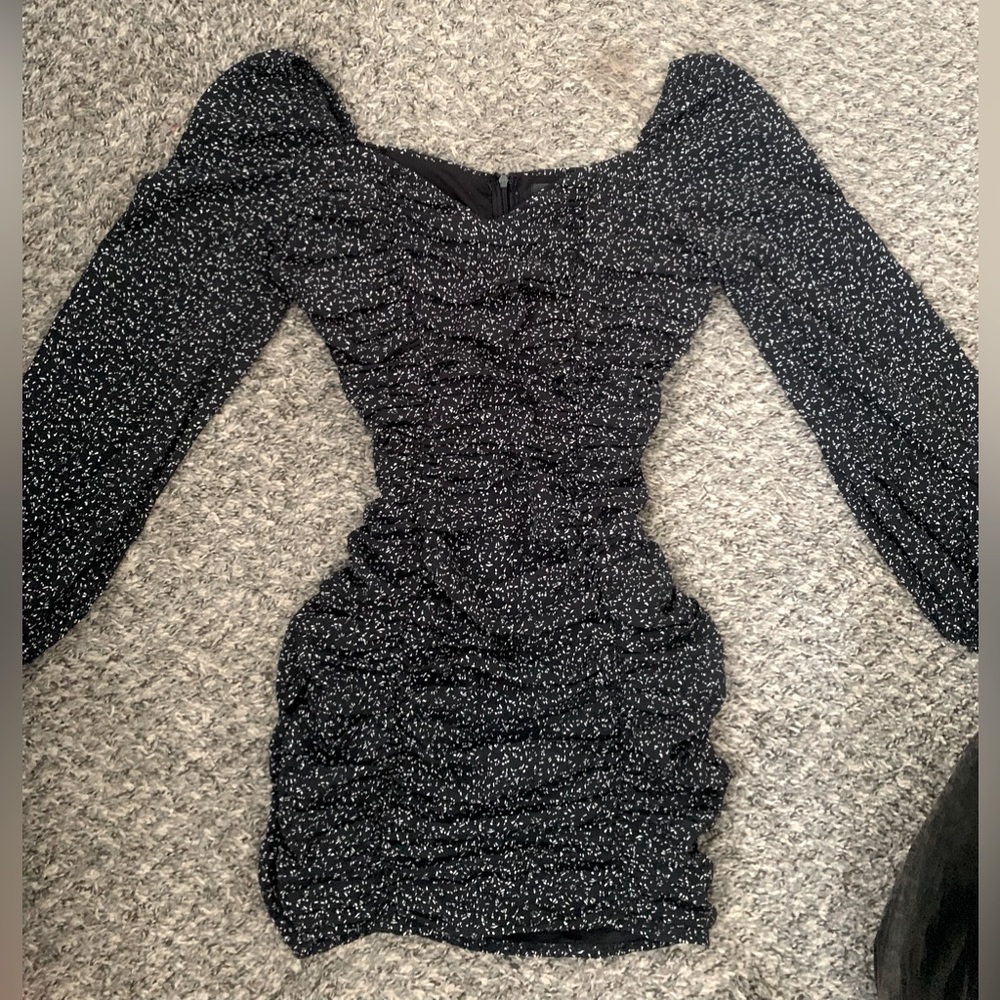 Black/white mini dress